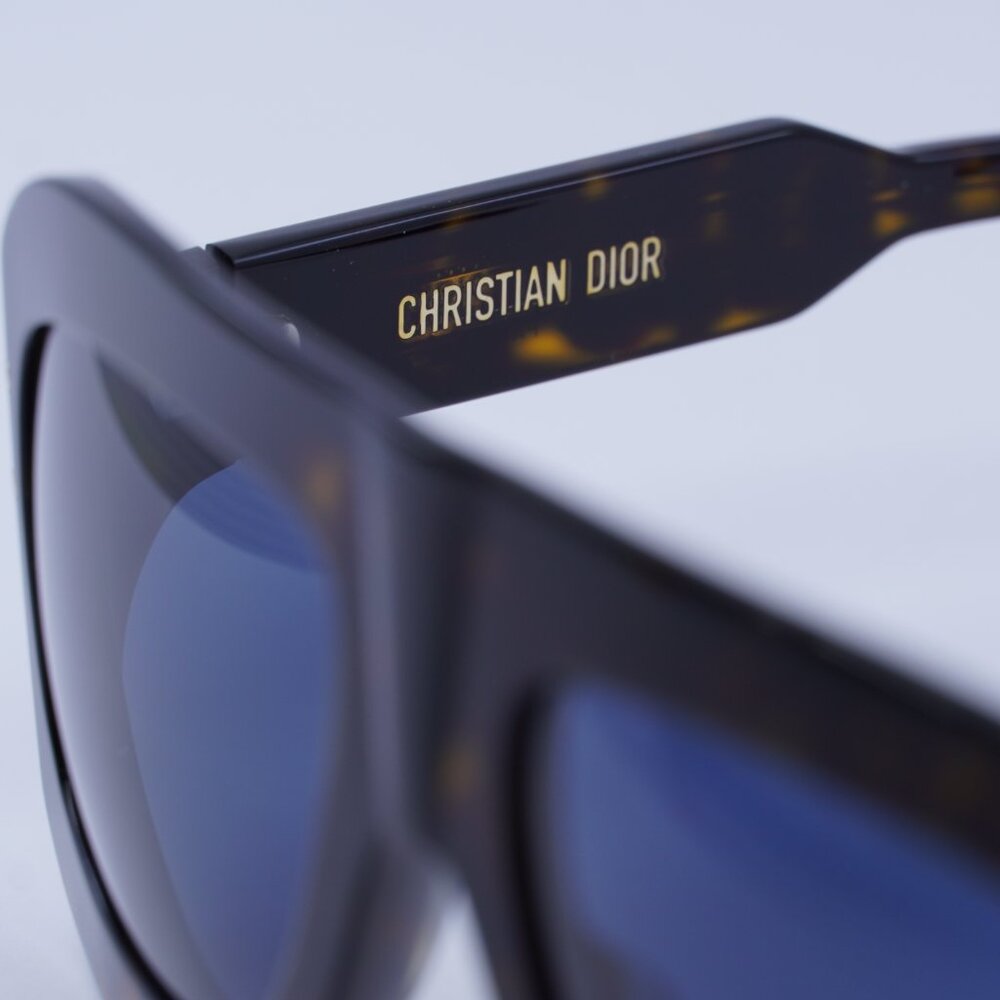 🕶️ New Dior DIORSIGNATURE M1U 20B0 Sunglasses - Shiny Dark Havana Frame - Picture 8 of 11